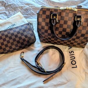 Authentic Louis Vuitton Bag & Wristlet. 2 Bags For 1 Price. Great Condition 👍